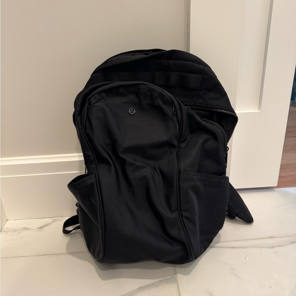 Lululemon Athletica Black out of range backpack - Picture 12 of 13